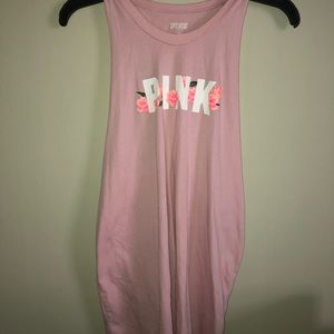 vs pink tank